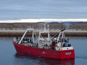 Vídeo de la salida del barco congelador Mar de Oro.