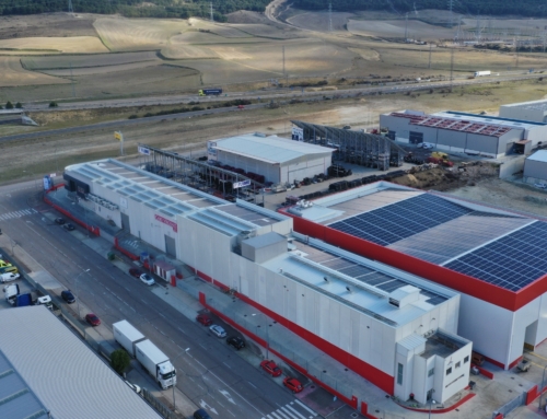 Instalación de paneles fotovoltaicos en nuestra Planta de Palencia