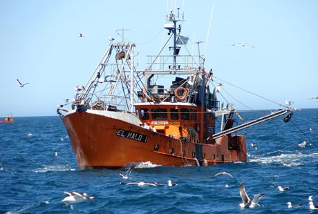 El Malo I. Coastal vessel Cabo Vírgenes Argentina. Red shrimp